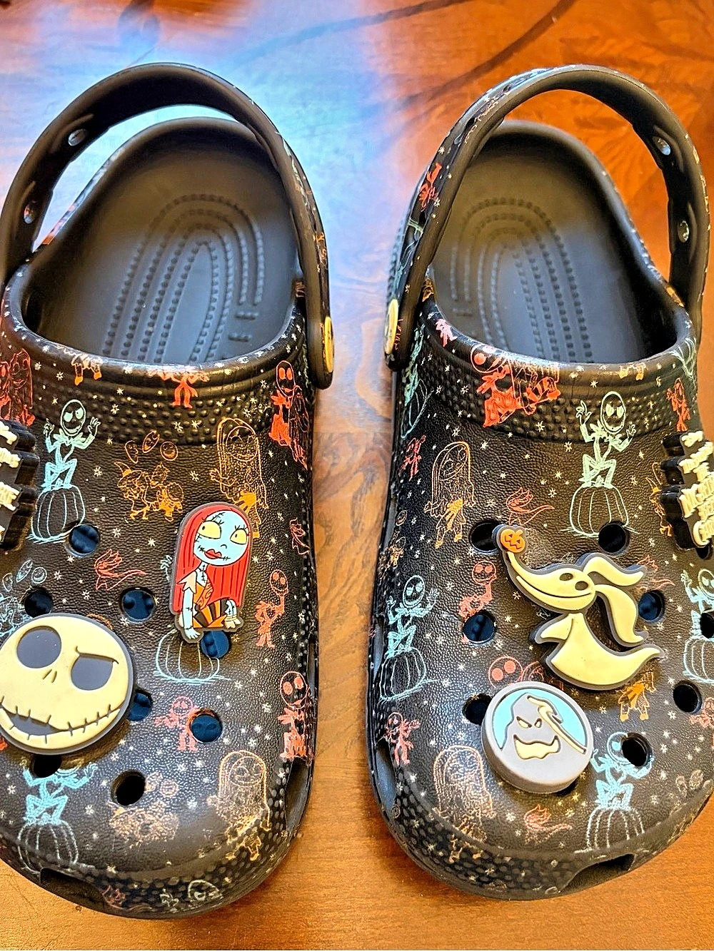 Crocs Graphic Clogs Black & Multi Kids 8